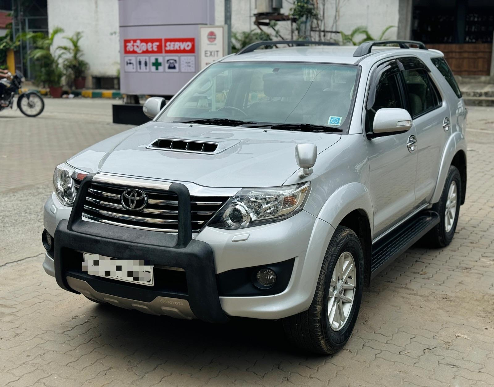 TOYOTA FORTUNER 4X2 MANUAL 2014