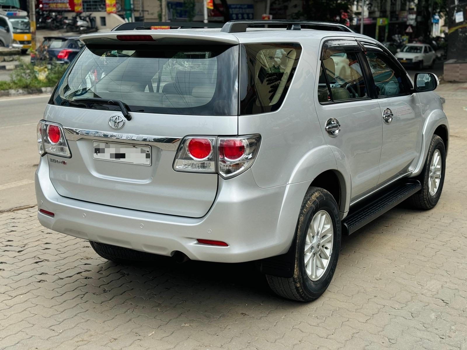 TOYOTA FORTUNER 4X2 MANUAL 2014