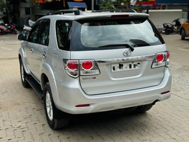 TOYOTA FORTUNER 4X2 MANUAL 2014