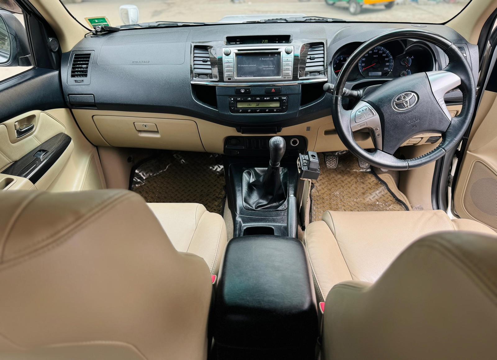 TOYOTA FORTUNER 4X2 MANUAL 2014