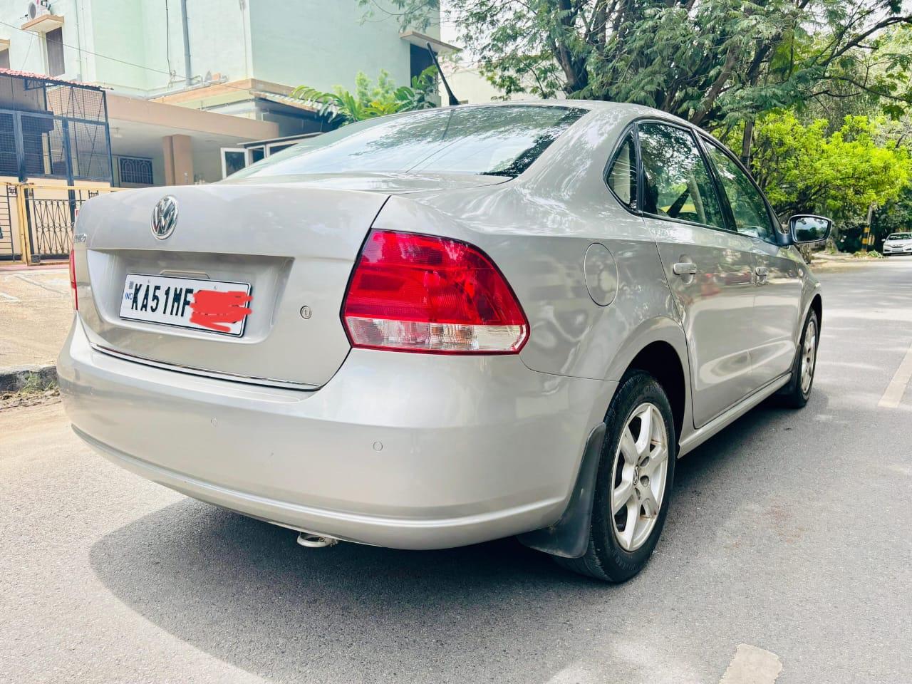 VOLKSWAGEN VENTO HIGH LINE 2014 MT