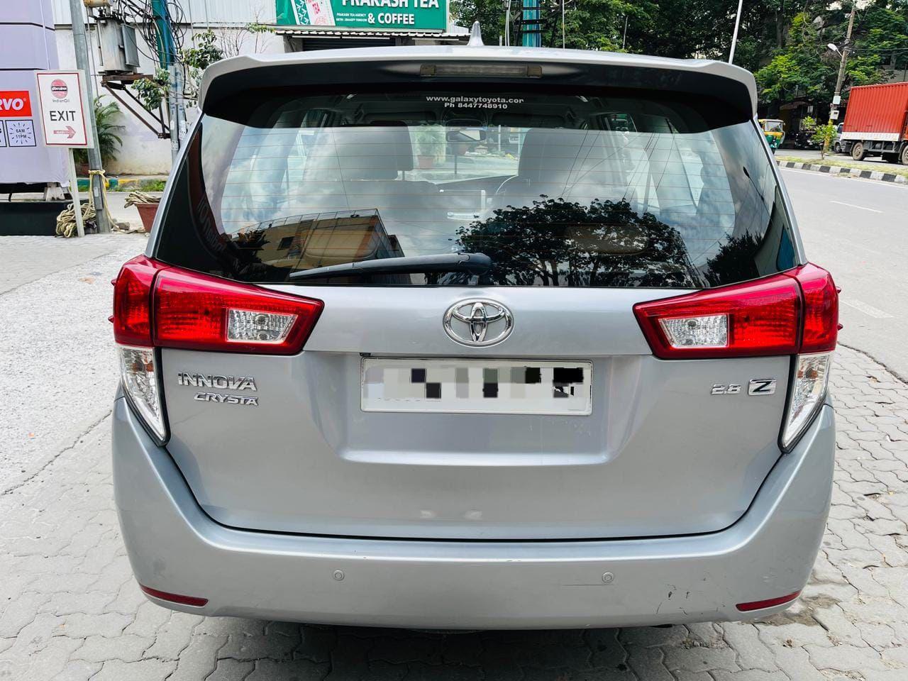 TOYOTA INNOVA CRYSTA 2.8 Z AUTOMATIC 7-STR