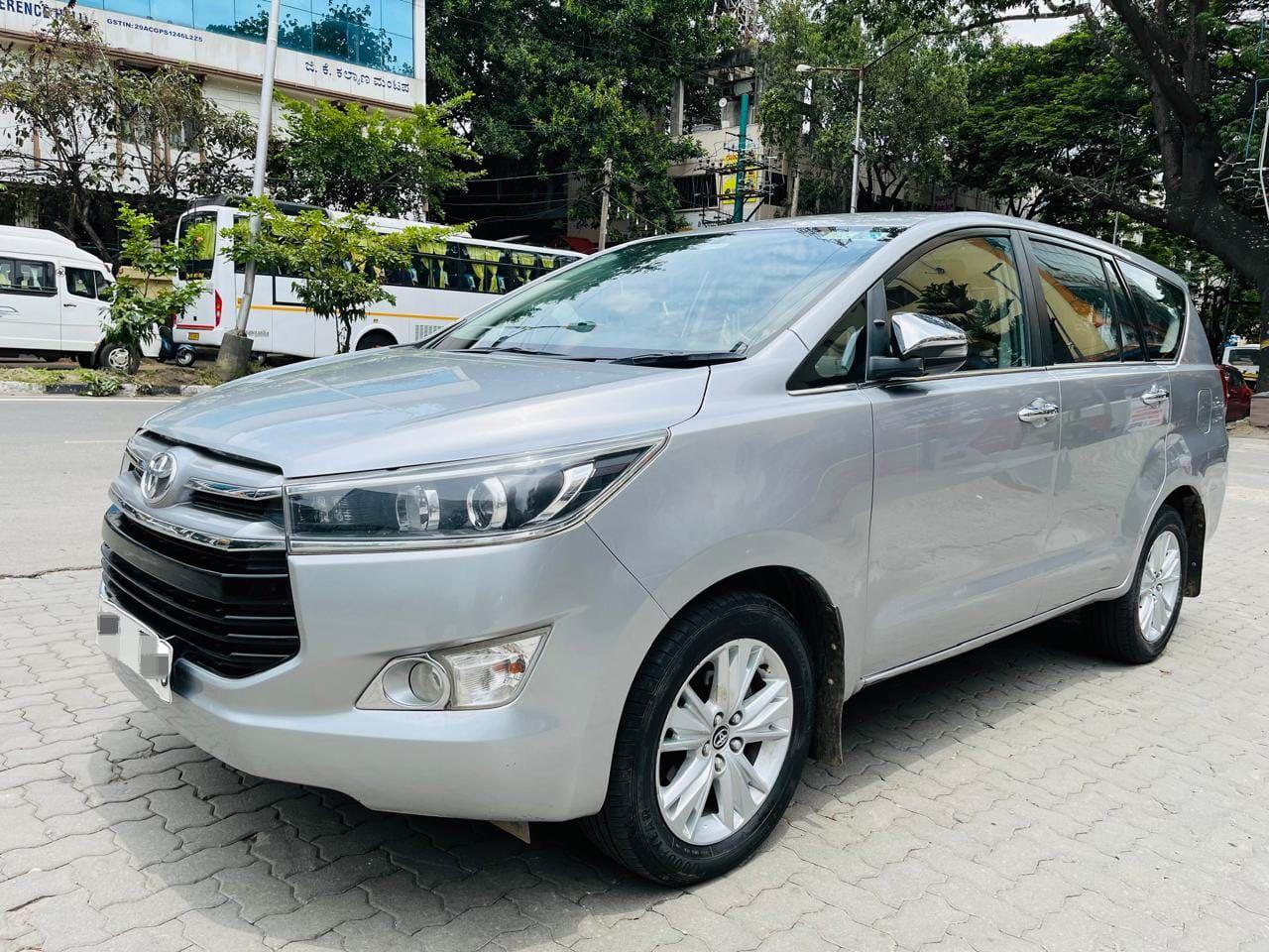 TOYOTA INNOVA CRYSTA 2.8 Z AUTOMATIC 7-STR