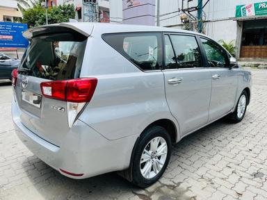 TOYOTA INNOVA CRYSTA 2.8 Z AUTOMATIC 7-STR