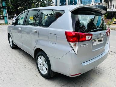 TOYOTA INNOVA CRYSTA 2.8 Z AUTOMATIC 7-STR