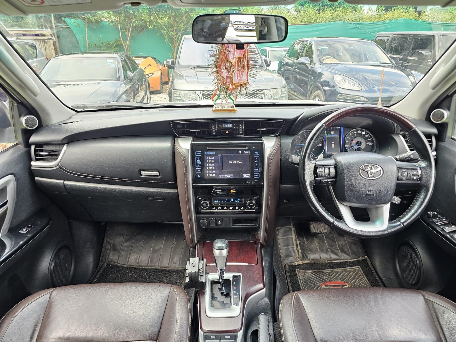 Toyota Fortuner 4×2