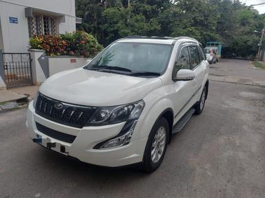 MAHINDRA XUV500 W10 2017 MT