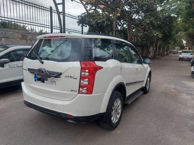 MAHINDRA XUV500 W10 2017 MT