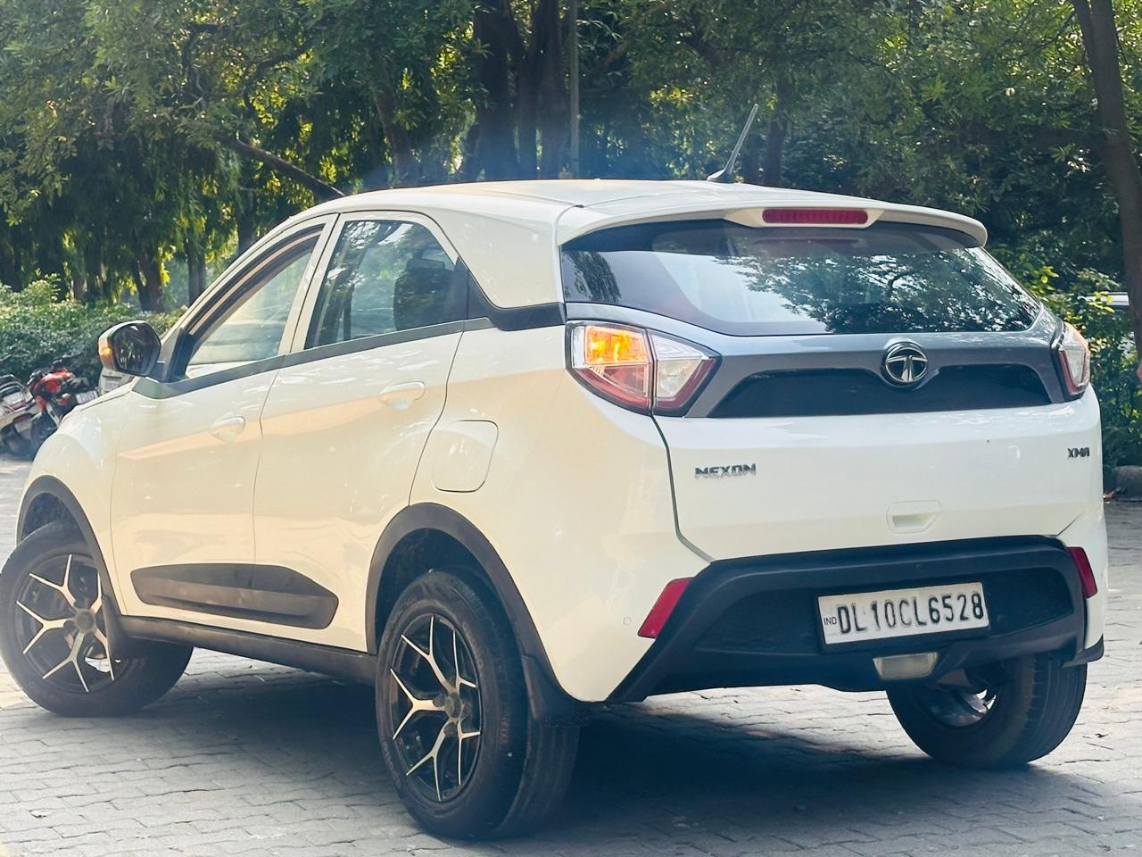 TATA Nexon XMA 1.5 diesel model 2018 running 66k DL number