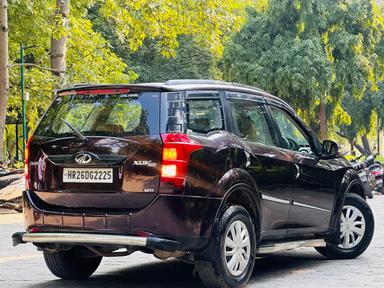 Mahindra XUV w6 model 2017 running 66k DL number