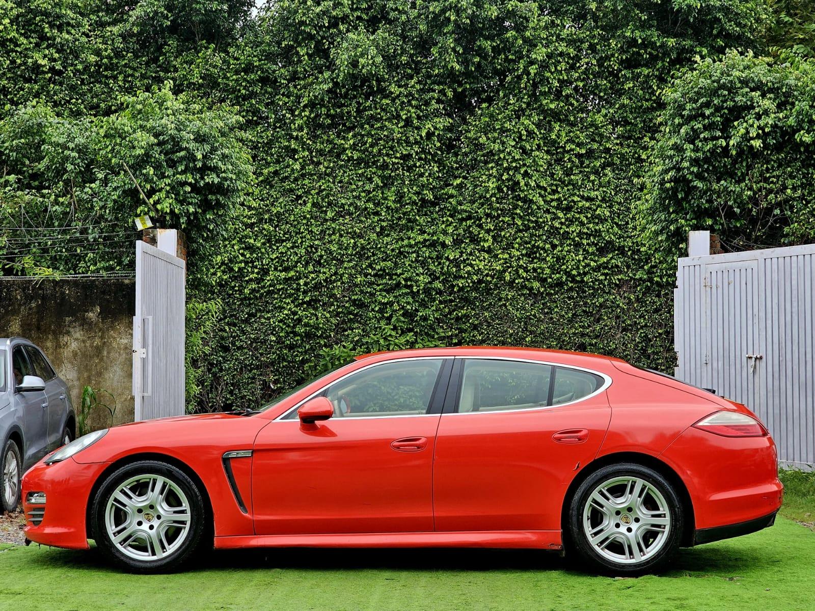 Porsche Panamera Platinum Edition