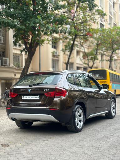 BMW X1 SDrive 20D AT
2012