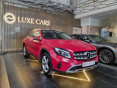 MERCEDES GLA 220D 4 MATIC