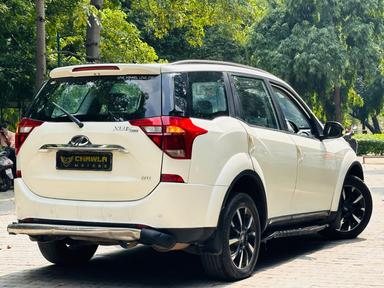 Mahindra XUV W11 with sunroof push model 2019 running 66k HR number