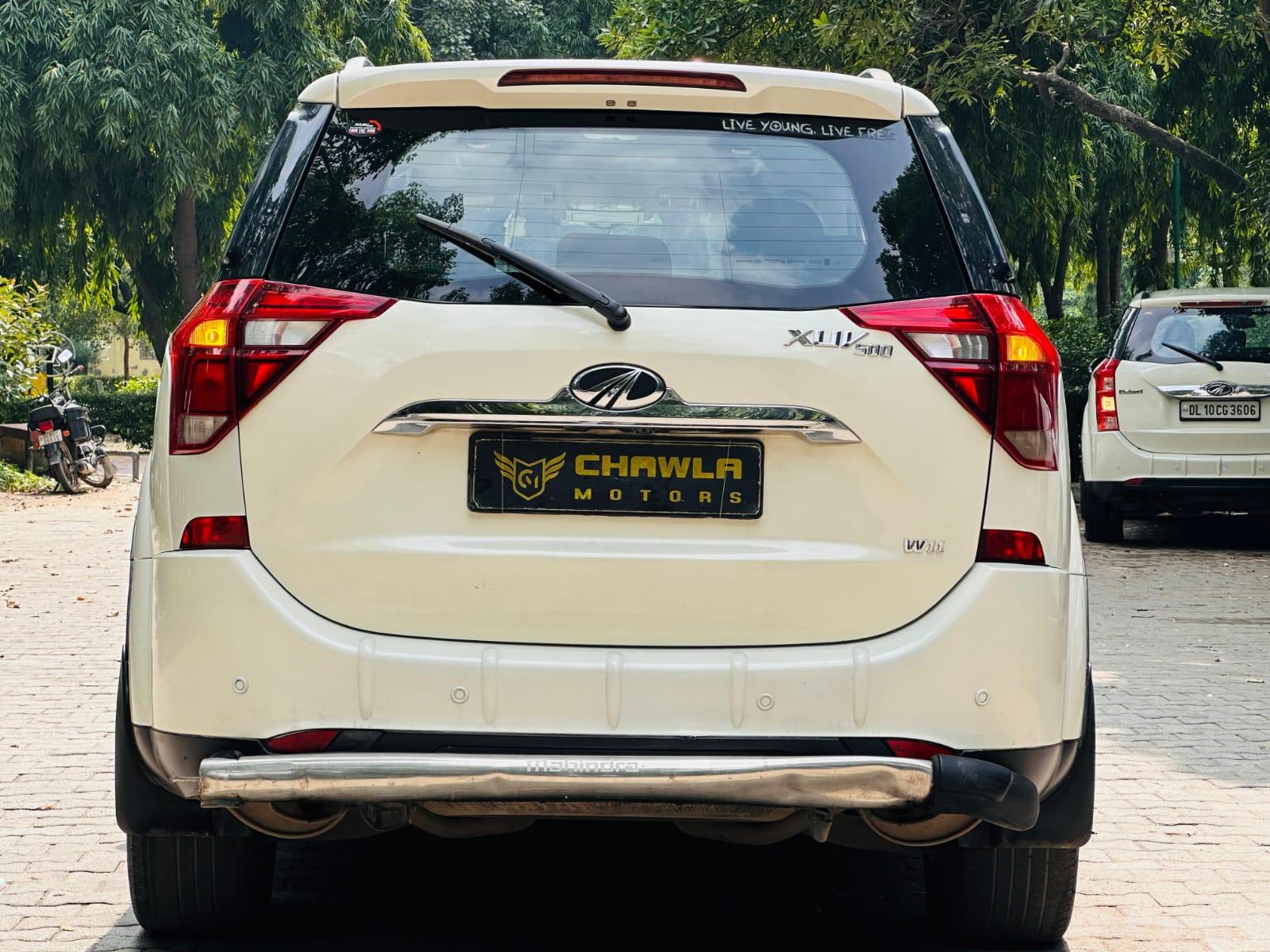 Mahindra XUV W11 with sunroof push model 2019 running 66k HR number