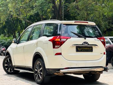 Mahindra XUV W11 with sunroof push model 2019 running 66k HR number