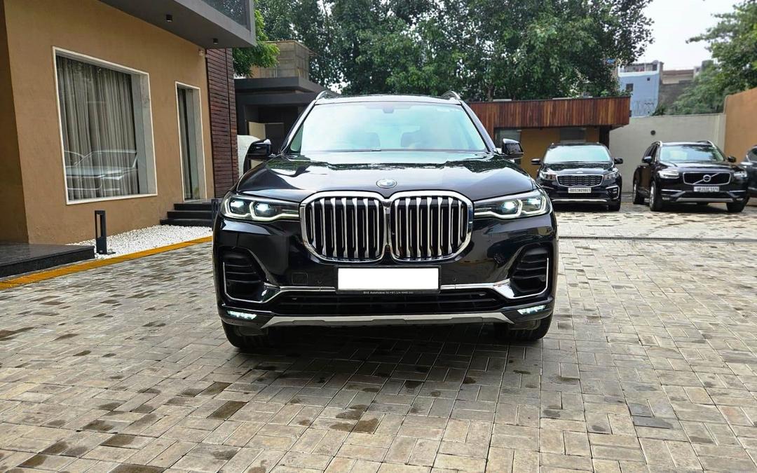 BMW X7 2021