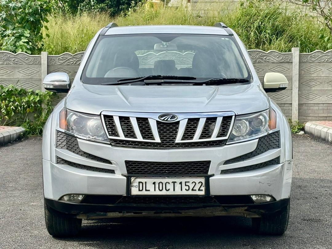 XUV 500 W8