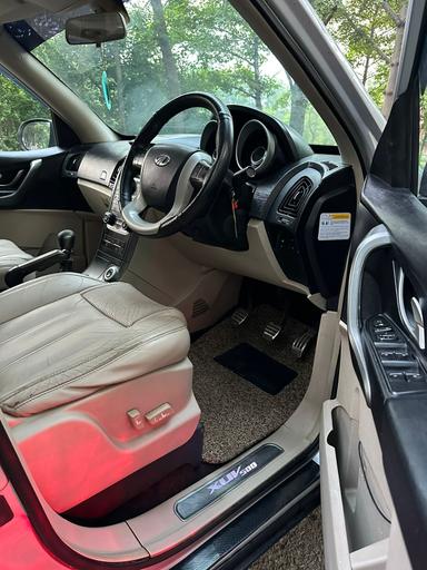 2016 XUV 500 W10 DIESEL MANUAL HR-16