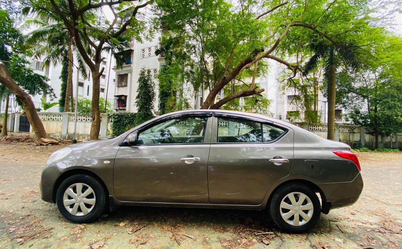 Nissan Sunny Petrol 2011 Model 2nd owner Mannual