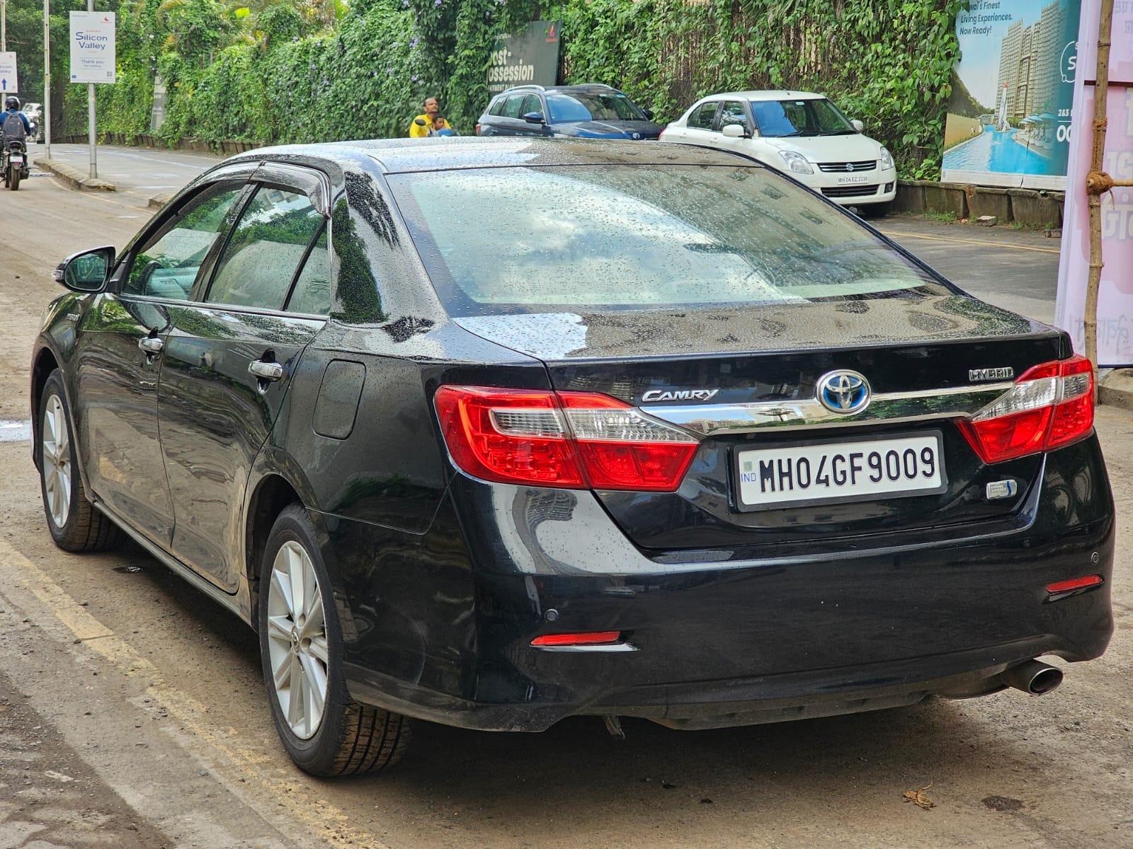 Toyota Camry AT Hybrid 
2014