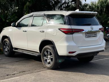 TOYOTA FORTUNER 4X2 AT