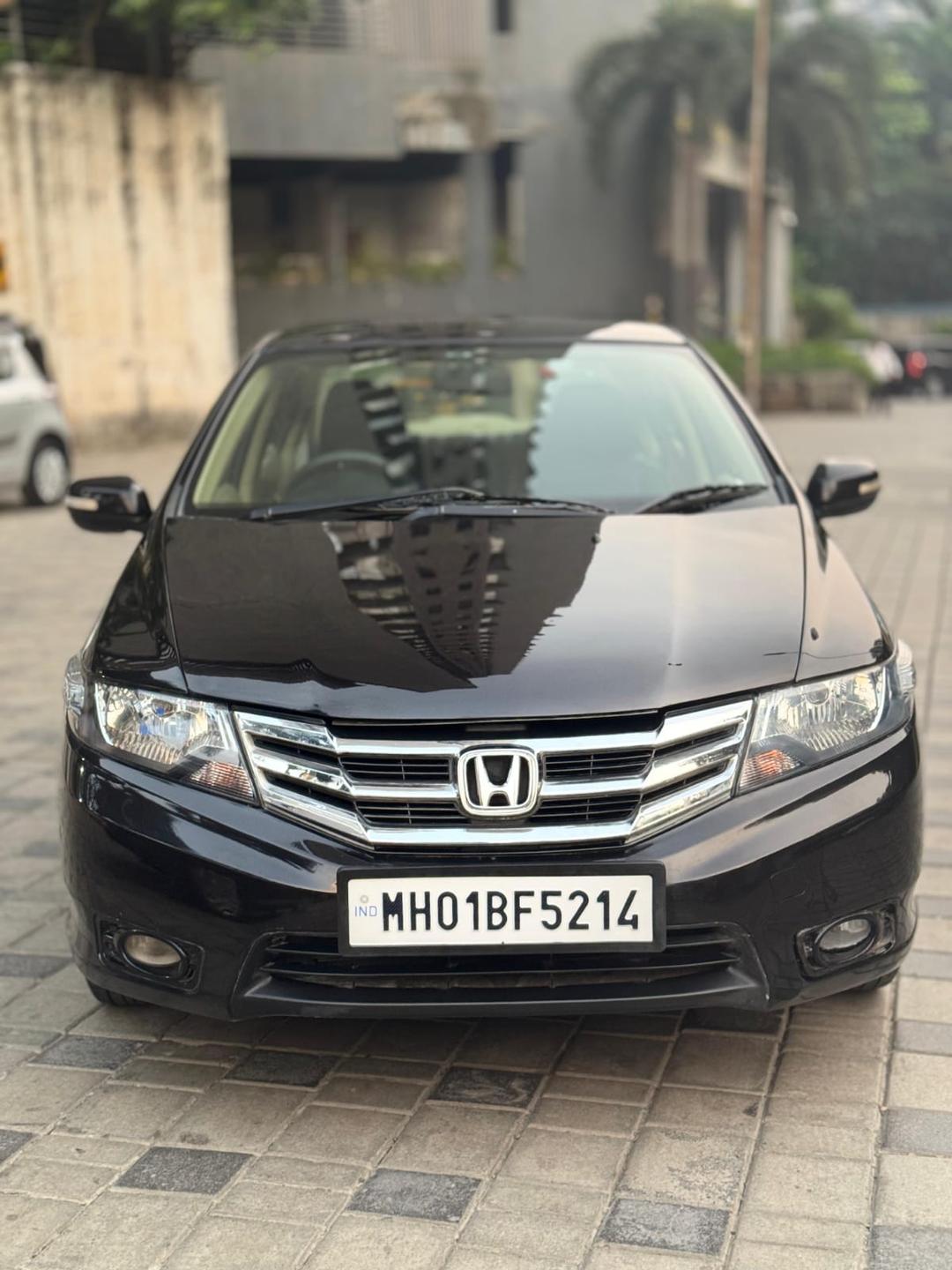 Honda City ivtec V MT 
2012