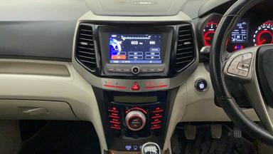 2019 Mahindra XUV 3OO