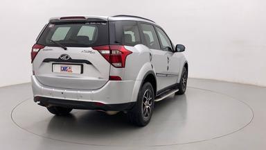 2018 Mahindra XUV500