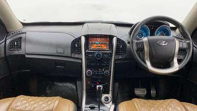 2020 Mahindra XUV500