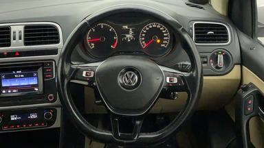 2016 VOLKSWAGEN POLO