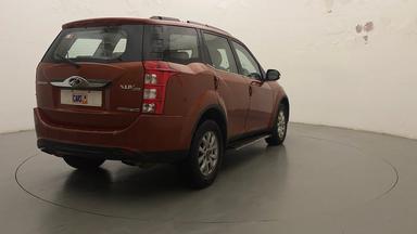 2017 MAHINDRA XUV500