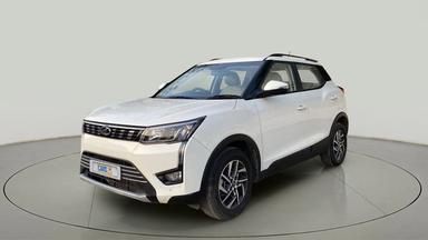 2023 MAHINDRA XUV300