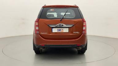 2015 Mahindra XUV500