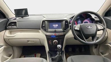 2020 Mahindra XUV300