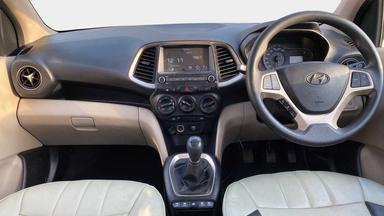 2019 Hyundai NEW SANTRO