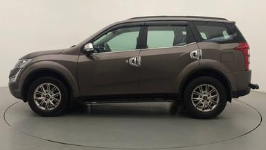 2017 Mahindra XUV500