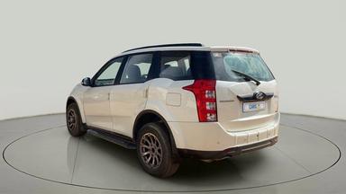 2018 Mahindra XUV500