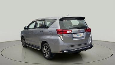 2022 Toyota Innova Crysta