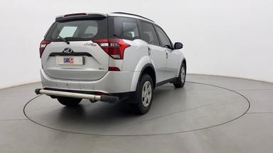 2020 Mahindra XUV500