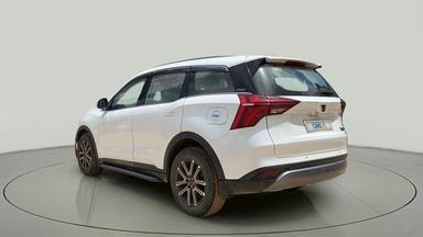 2022 Mahindra XUV700