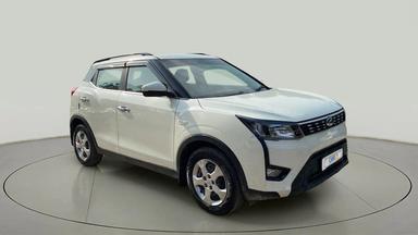 2022 Mahindra XUV300