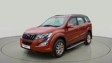 2018 Mahindra XUV500