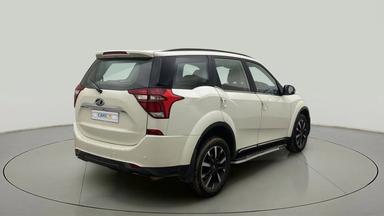 2019 Mahindra XUV500