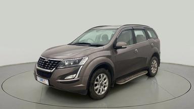 2021 Mahindra XUV500