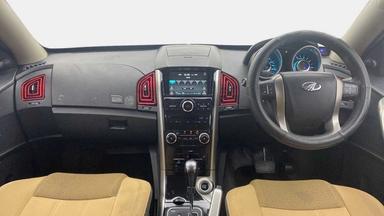 2021 Mahindra XUV500