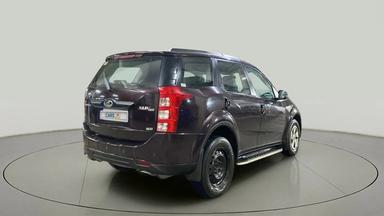 2018 Mahindra XUV500