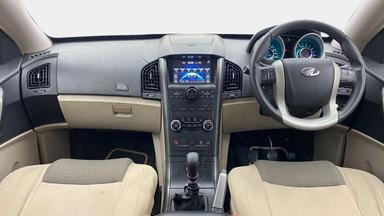 2017 Mahindra XUV500