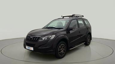 2017 Mahindra XUV500