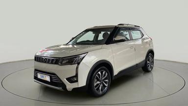 2021 Mahindra XUV300